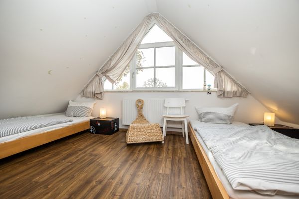  Rosenberg 24 Haus Deichrose Zingst - Schlafzimmer
