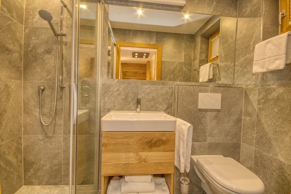  Juwel 10  - Badezimmer