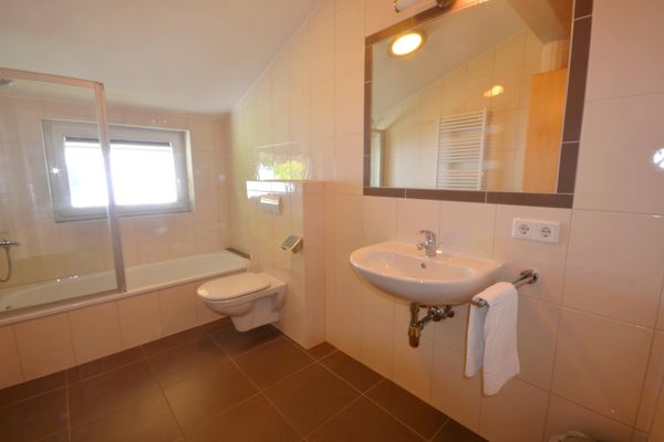 Florianiweg Penthouse Cooper Bad Gastein - Bathroom