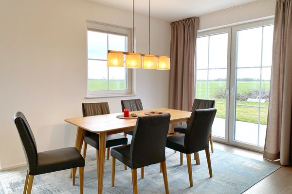 Wohnzimmer mit Essbereich