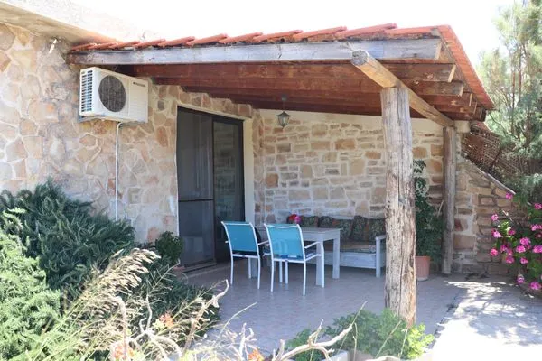 Terrace  Vangelis-Triopetra