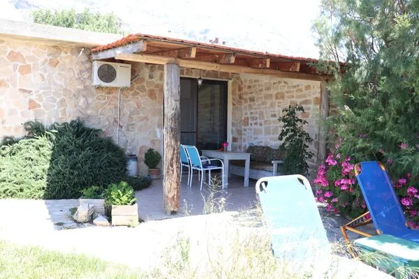 Garden  Vangelis-Triopetra