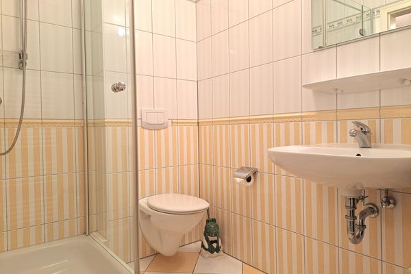 Fischmarkt 1 Wohnung 3 Zingst - Badezimmer