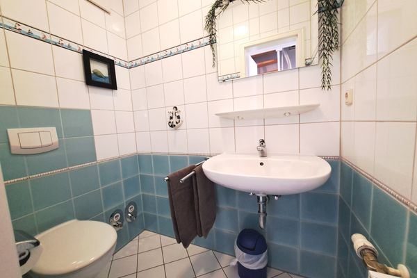 Fischmarkt 1 Wohnung 3 Zingst - Gäste-WC