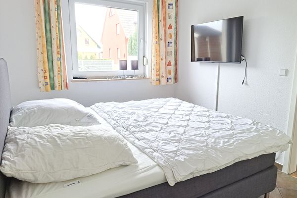  Zur Wellenwiese 22  Wohnung Sanderling Zingst - Schlafzimmer