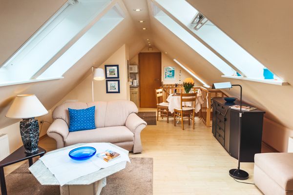 Gästehaus Röll - Wohnung 3  - Wohnzimmer
