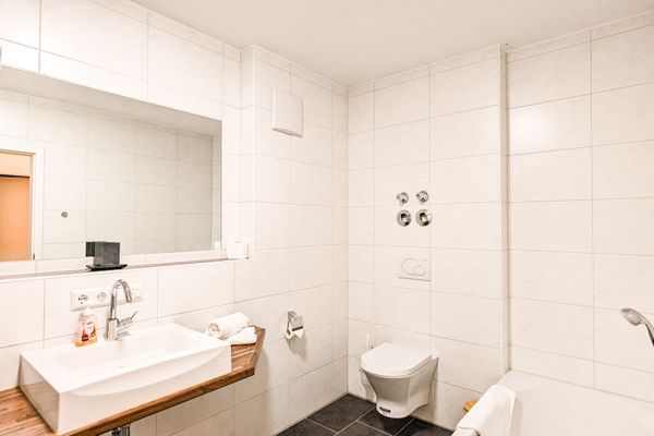  Ferienwohnung Dahoam 2.0 Ferienwohnungen in Füssen - Badezimmer