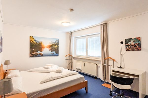  Ferienwohnung Krahnke Ferienwohnungen in Füssen - Schlafzimmer