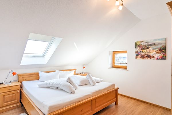  Ferienwohnung Forggensee Ferienwohnungen in Roßhaupten - Schlafzimmer