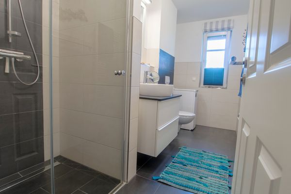  Lindenstrasse 13 Wohnung Seenadel Zingst - Badezimmer
