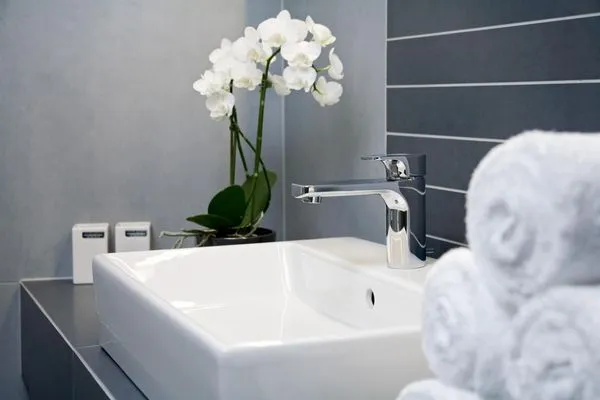 Waschbecken in der Ferienwohnung Aalto in Wittdün auf Amrum Amrumer Welle Ferienwohnung „Aalto"