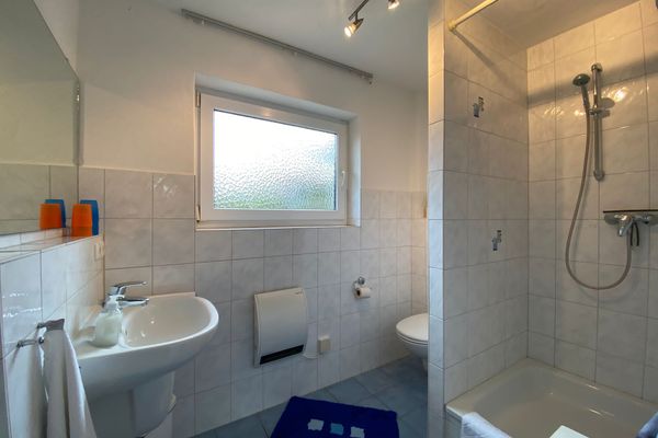  Haus Windrose/Abendrot Böhl - Badezimmer