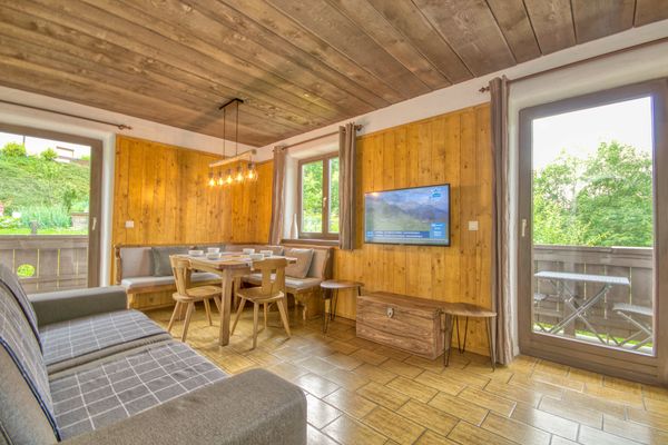 Haus Kitzsteinhorn Top 6  - Living room