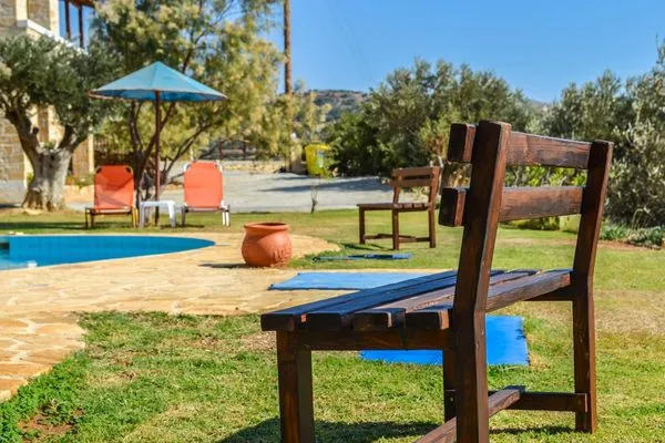 Garden  Petra-Mare 1