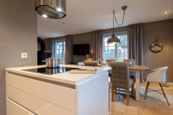 Dorf Domizil Ferienhaus Dorfremise SPO Dorf - 