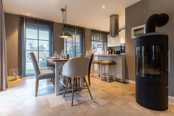 Dorf Domizil Ferienhaus Dorfremise SPO Dorf - 