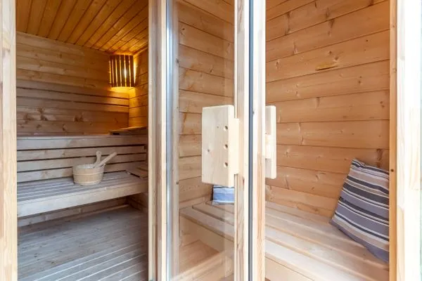 Dorf Domizil Reetdachhaus Strohhütte SPO Dorf - 