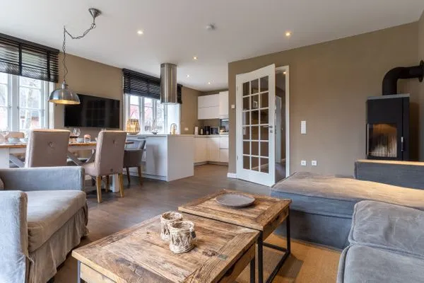 Dorf Domizil Reetdachhaus Strohhütte SPO Dorf - 