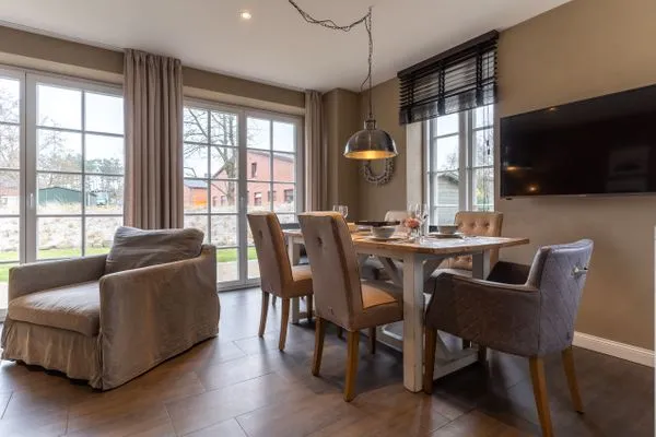 Dorf Domizil Reetdachhaus Strohhütte SPO Dorf - 