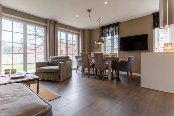 Dorf Domizil Reetdachhaus Strohhütte SPO Dorf - 