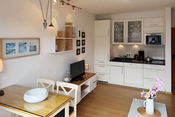 Küchenzeile der Ferienwohnung Südspitze 18/6 Meerblick in Wittdün auf Amrum Haus *Südspitze 18* Ferienwohnung Südspitze 18/6 - Meerblick