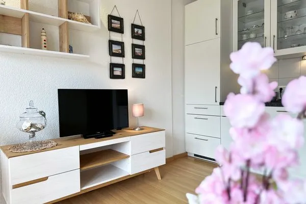 Offene Küchenzeile der Ferienwohnung Südspitze 18/6 Meerblick in Wittdün auf Amrum Haus *Südspitze 18* Ferienwohnung Südspitze 18/6 - Meerblick