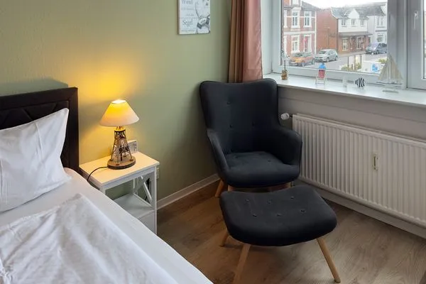 Schlafzimmer 2 der Ferienwohnung "Willkommen bei den Hartmanns" in Wittdün auf Amrum Haus Nordenlicht Ferienwohnung „Willkommen bei den Hartmanns"