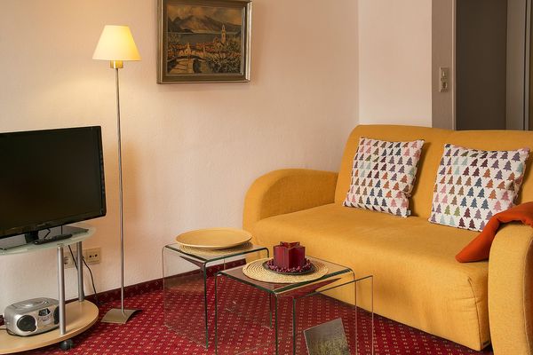 Ferienhaus Reiter Ferienwohnung Frauenschuh Ferienwohnungen in Füssen - Wohnzimmer