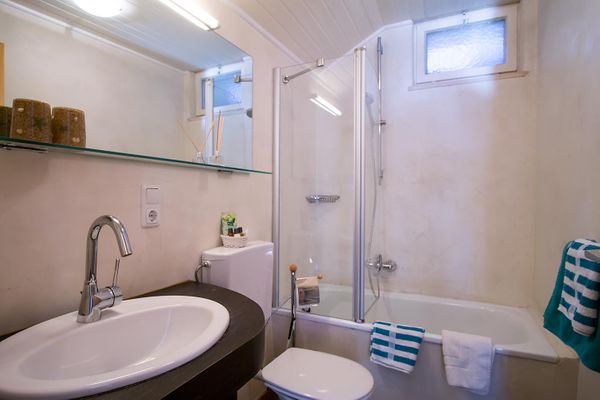 Ferienhaus Reiter Ferienwohnung Seidelbast Ferienwohnungen in Füssen - Badezimmer