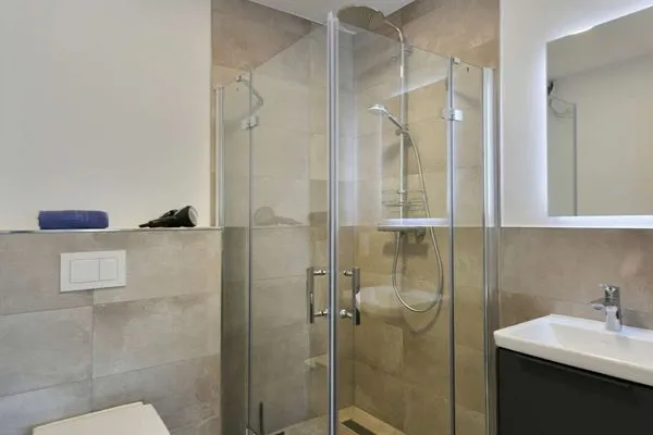 Badezimmer Haus im Dorfgroden 14 Ferienwohnung Muschelsucher