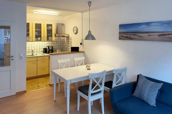 Küche der Ferienwohnung Strandlöper in Wittdün auf Amrum Huus Heverknob Ferienwohnung *Strandlöper*