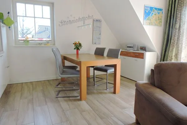 Esstisch Neue Reihe Neue Reihe 28 - Wohnung Wolke 7