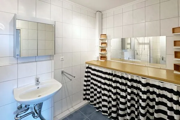 Badezimmer der Ferienwohnung Buchholtz in Wittdün auf Amrum Haus Nordenlicht Ferienwohnung „Dr. Buchholtz"