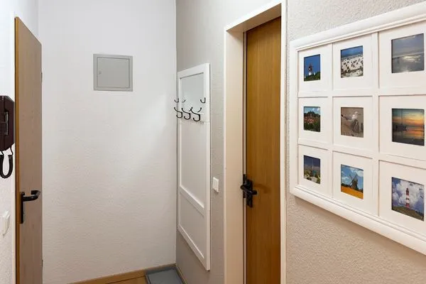 Korridor in der Ferienwohnung Gaubenkieker des Hauses Südspitze 17 in Wittdün auf Amrum Haus *Südspitze 17* Ferienwohnung *Gaubenkieker*