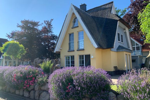  Mine-Heimat-Weg 18  Haus Dünenfee Zingst - Hauptansicht