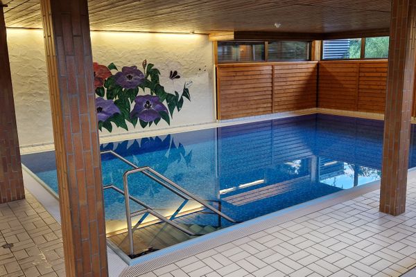  Ferienwohnung Bergblick Ferienwohnungen in Weissensee - Pool