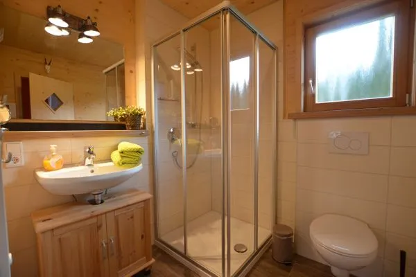 Badezimmer  Waldromantik - Feriendorf Via Claudia Haus 75