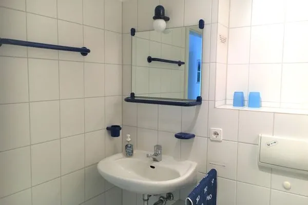 Badezimmer mit Dusche Achtern Diek Achtern Diek 13a - Wohnung 2