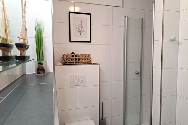 Achtern Diek Haus 7 Wohnung 3  - Badezimmer
