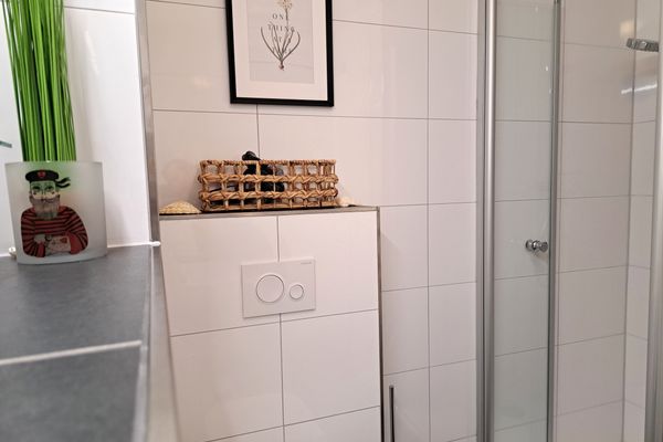 Achtern Diek Haus 7 Wohnung 3  - Badezimmer
