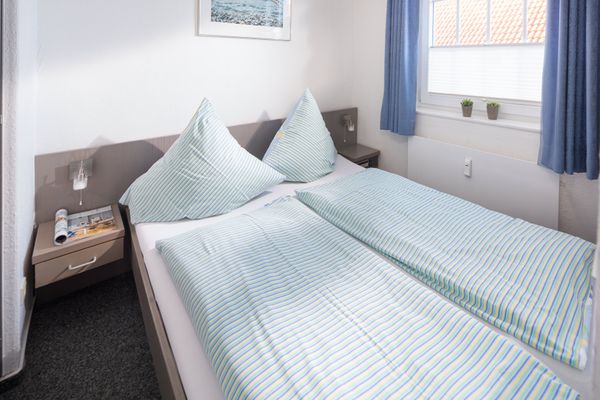  Haus Bielefeld Ferienwohnung 13  - Schlafzimmer