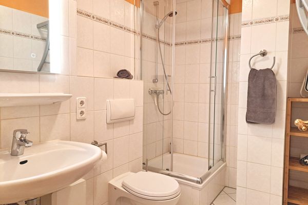 Achtern Diek Haus 12d Wohnung 6 Zingst - Badezimmer