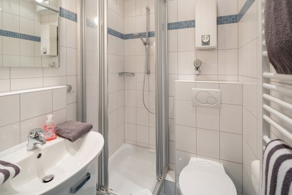  Haus Bielefeld Ferienwohnung 12  - Badezimmer