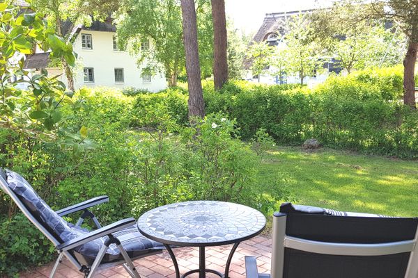 Achtern Diek Haus 6 Wohnung 1 Zingst - Terrasse