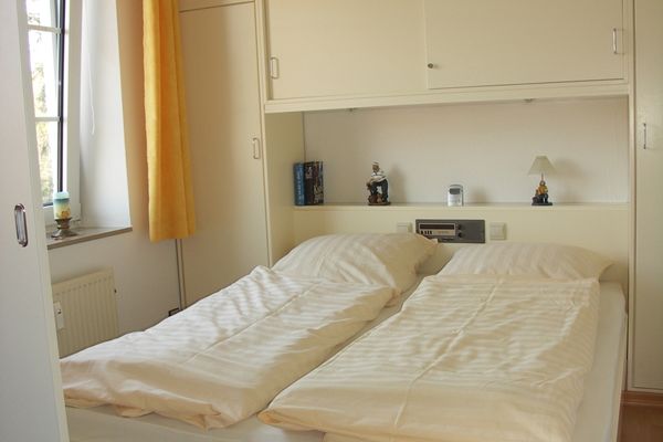  Haus Bielefeld Ferienwohnung 30 Norderney - Schlafzimmer
