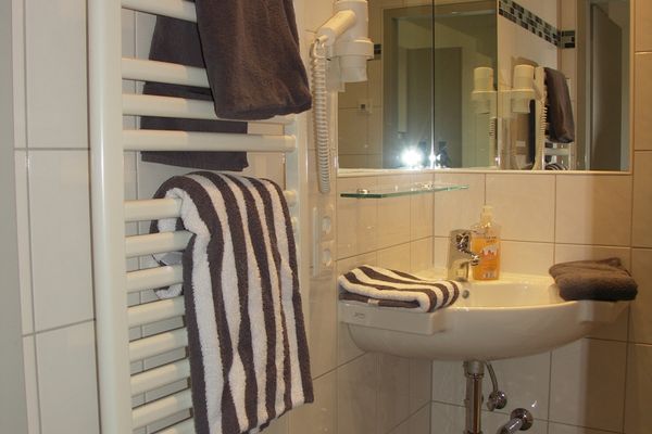  Haus Bielefeld Ferienwohnung 30 Norderney - Badezimmer