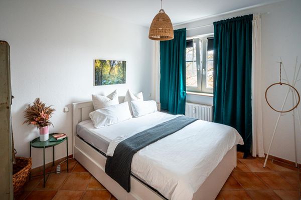 Schlafzimmer 1 mit Doppelbett