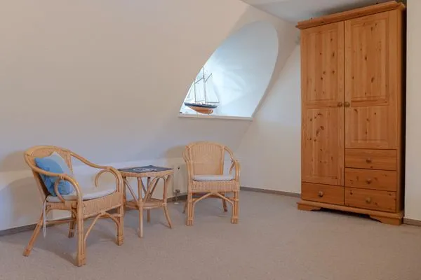 Tisch und Stühle Achtern Diek Achtern Diek 8a - Wohnung 5