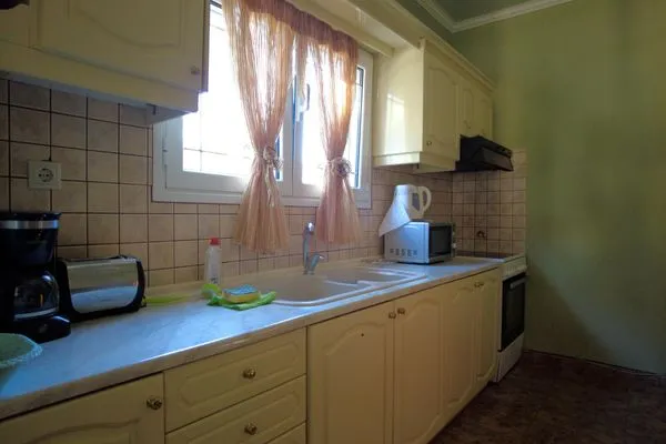 Küche / Küchenzeile  Jasmin Skidi