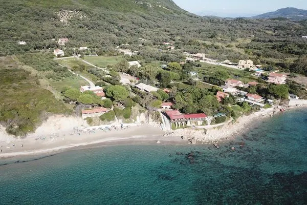 Strand von Prassoudi nach 600m  Jasmin Skidi